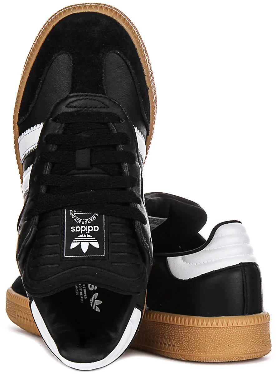 Adidas Samba XLG in schwarz-weißen Schuhen Adidas