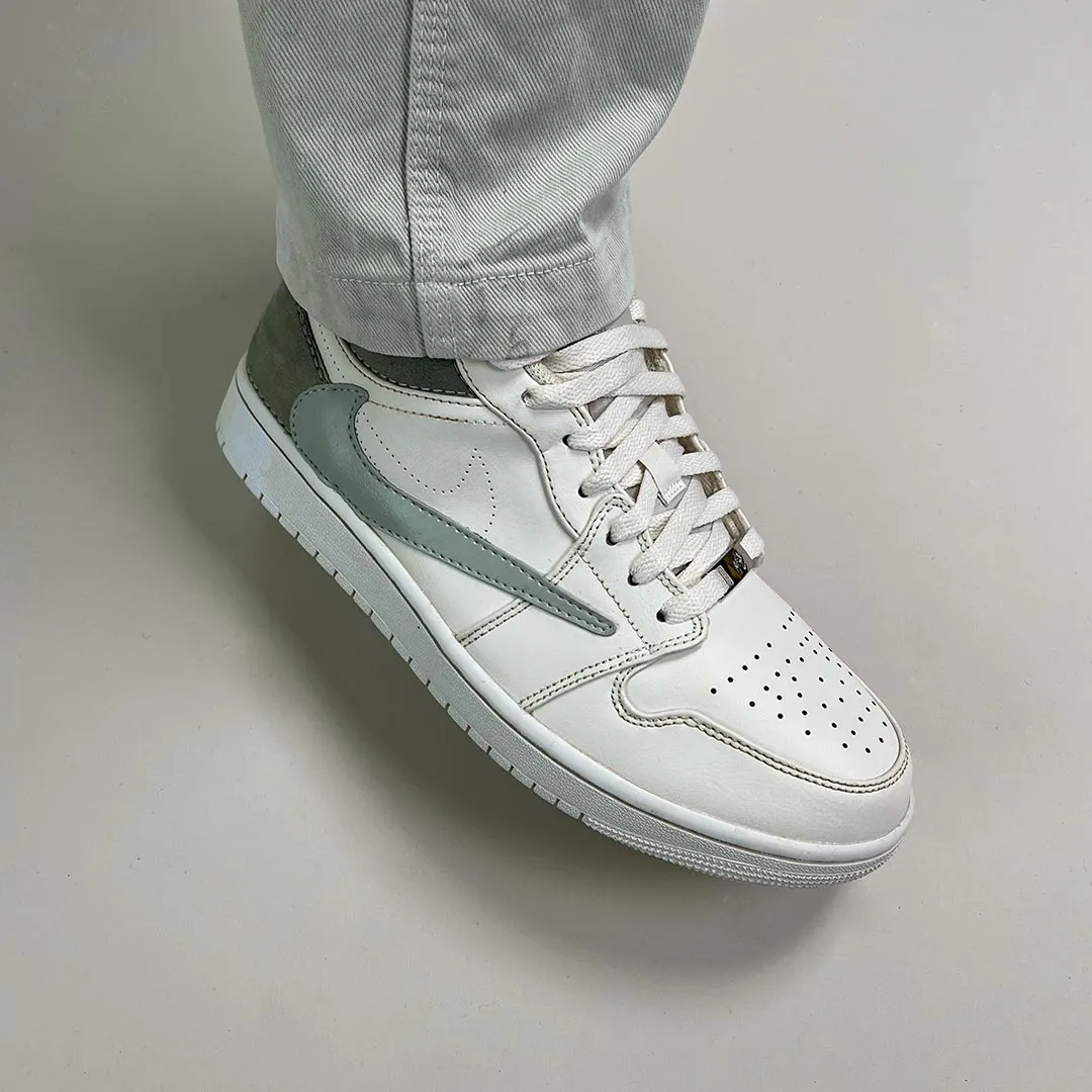 Gealterter Olive Reverse Swoosh - Jordan 1 Low Custom