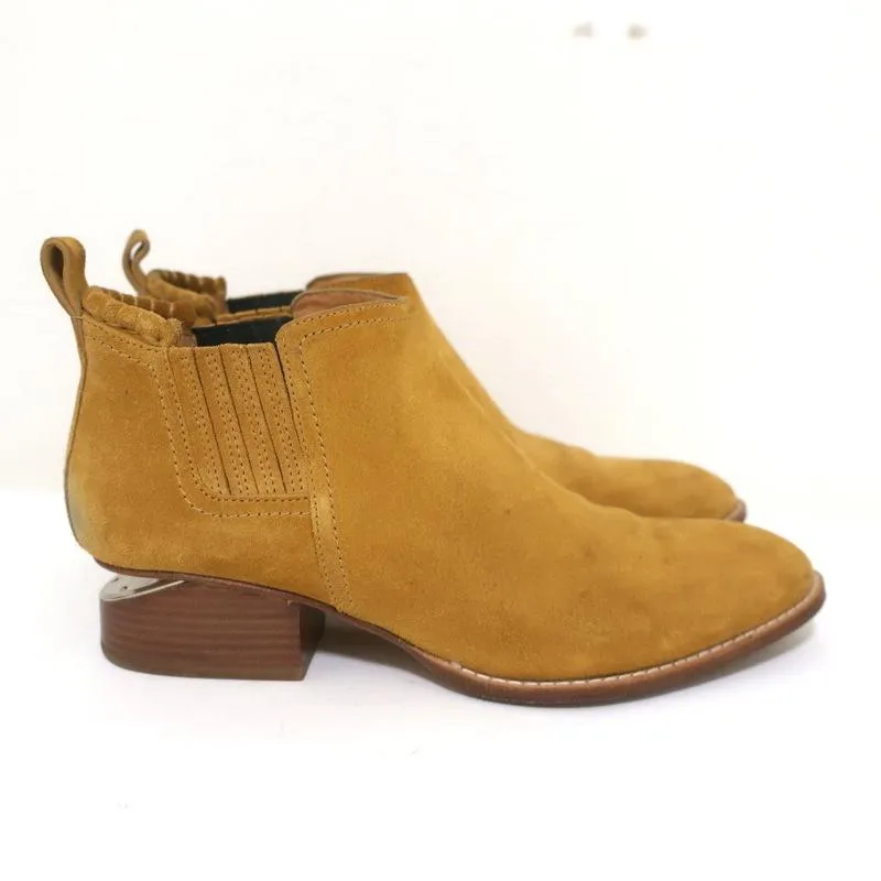 Alexander Wang Kori Stiefelette Ocker Wildleder Größe 38.5 Chelsea Bootie mit Ausschnitt an der Ferse