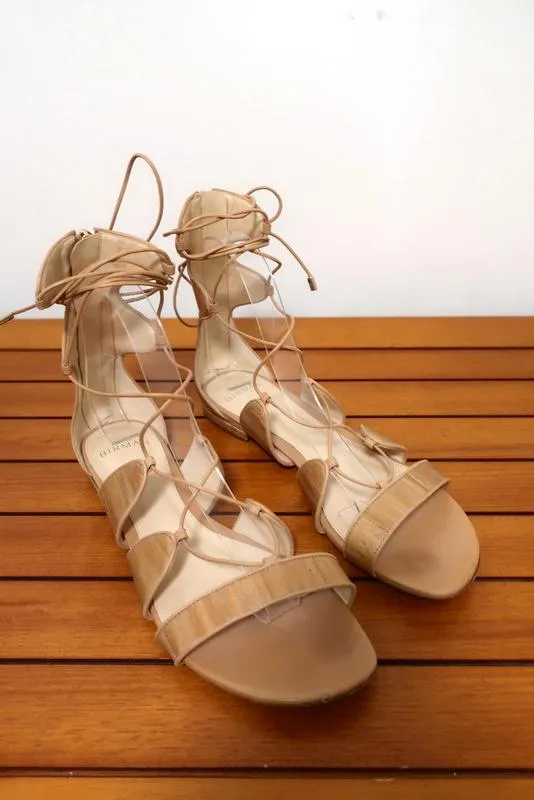 Alexandre Birman Gladiatoren-Sandalen Beige Aalhaut Größe 38,5 Schnürung Flach