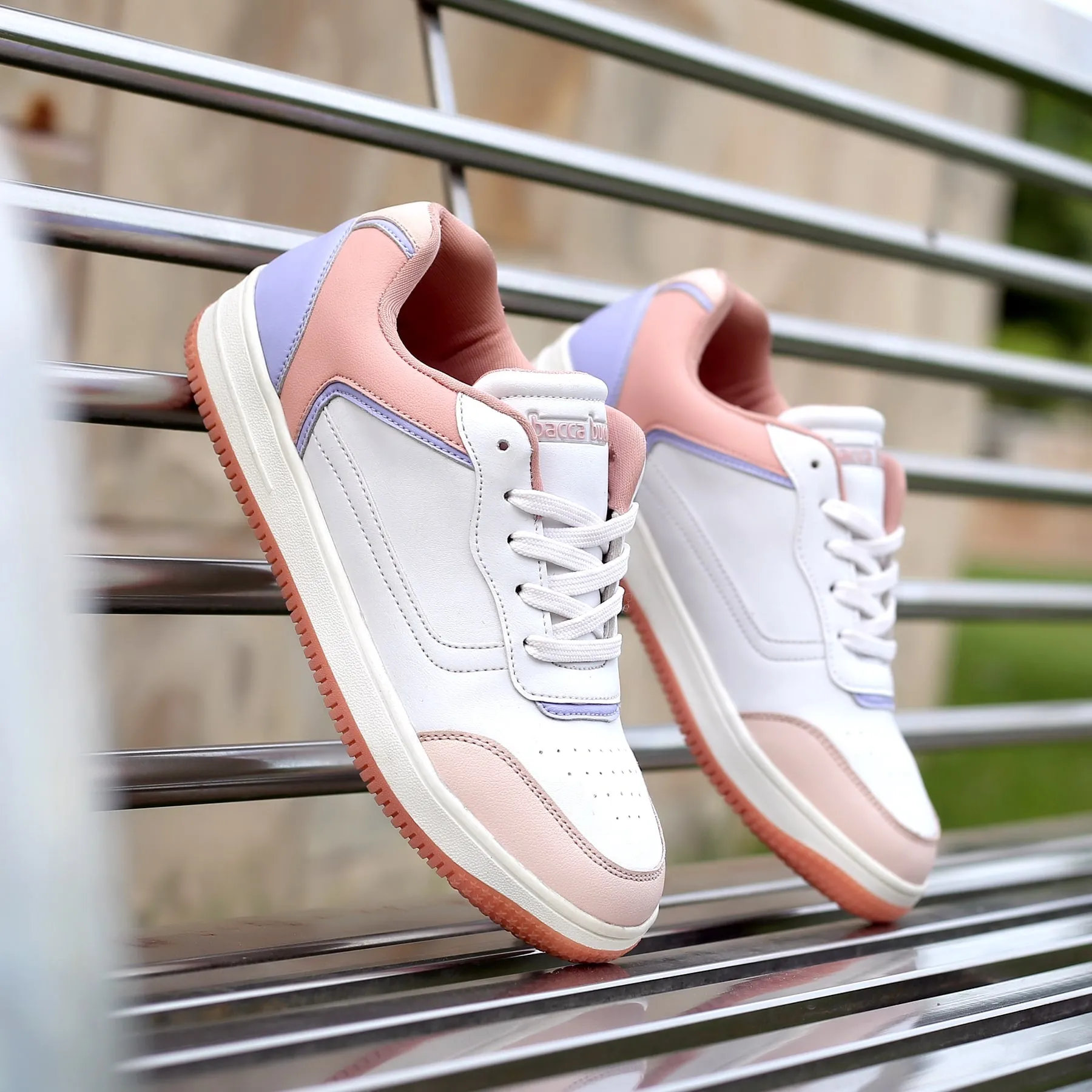Bacca Bucci NAOMI Flache Sneakers mit niedrigem Schaft für Damen