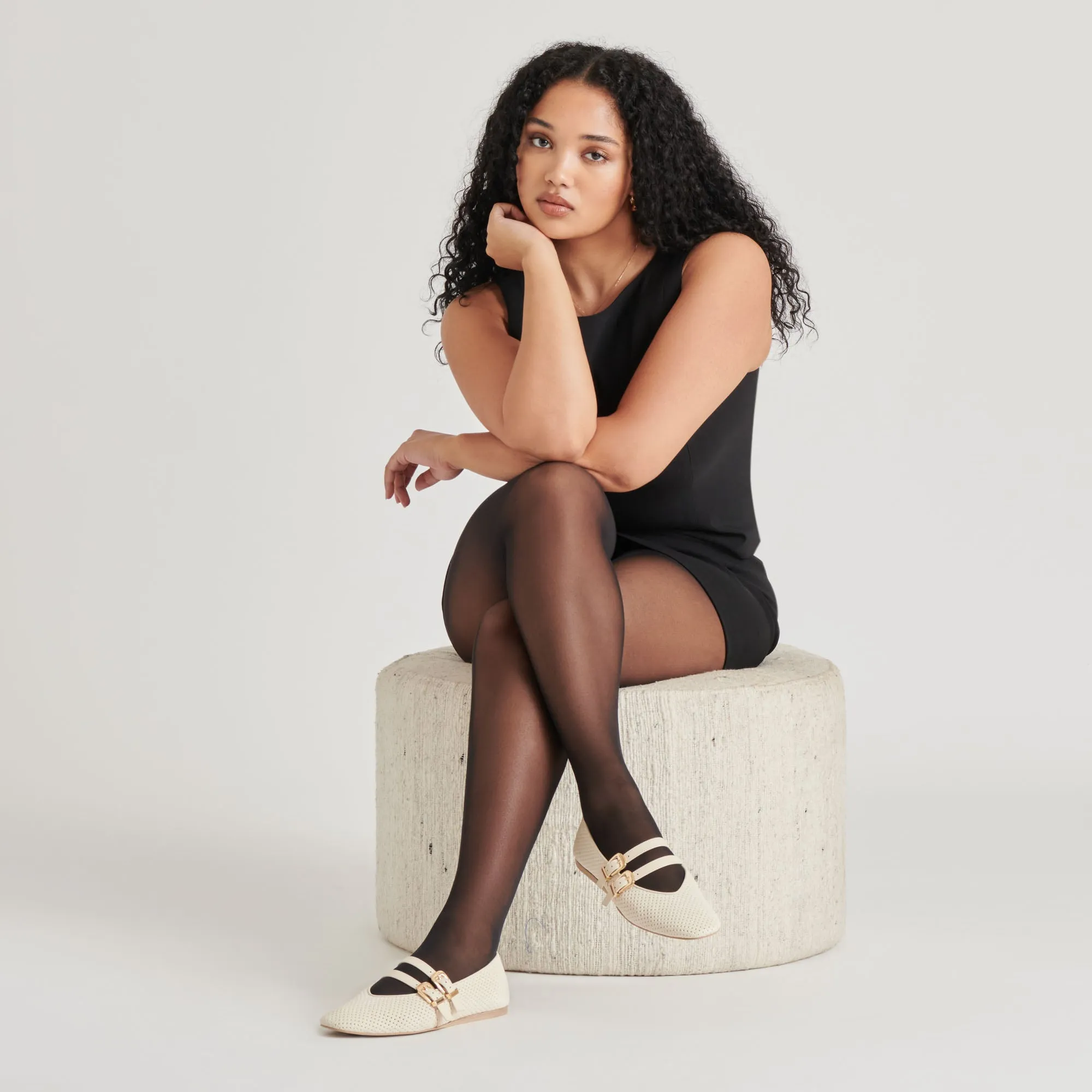 BAYLEE BALLETTFLATS KNOCHENFARBEN DURCHLÖCHERTES WILDLEDER