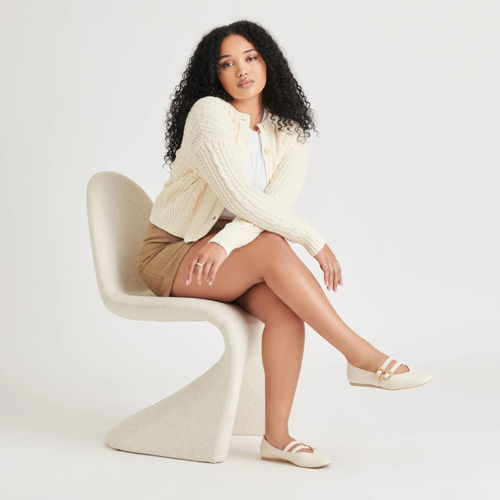 BAYLEE BALLETTFLATS IN ELFENBEIN LEDER