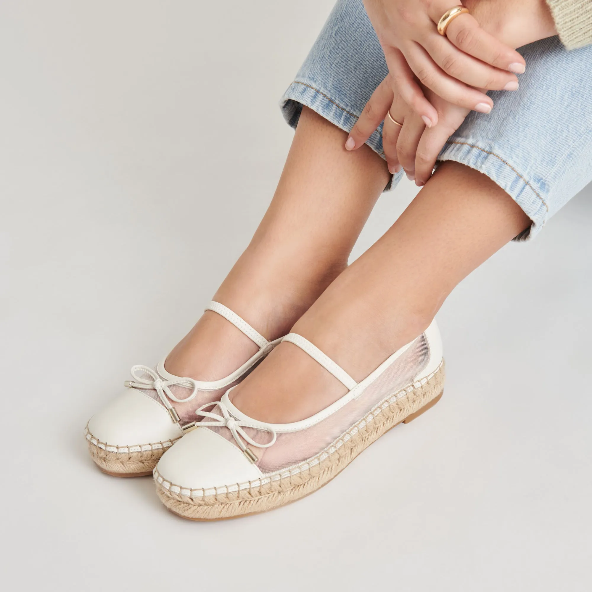 CAMBRE BALLETTFLATS WEIßES MESH