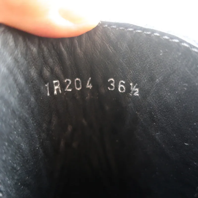 Casadei Chain Link Kampfstiefel Schwarz Mit Nieten Besetztes Leder Größe 36.5