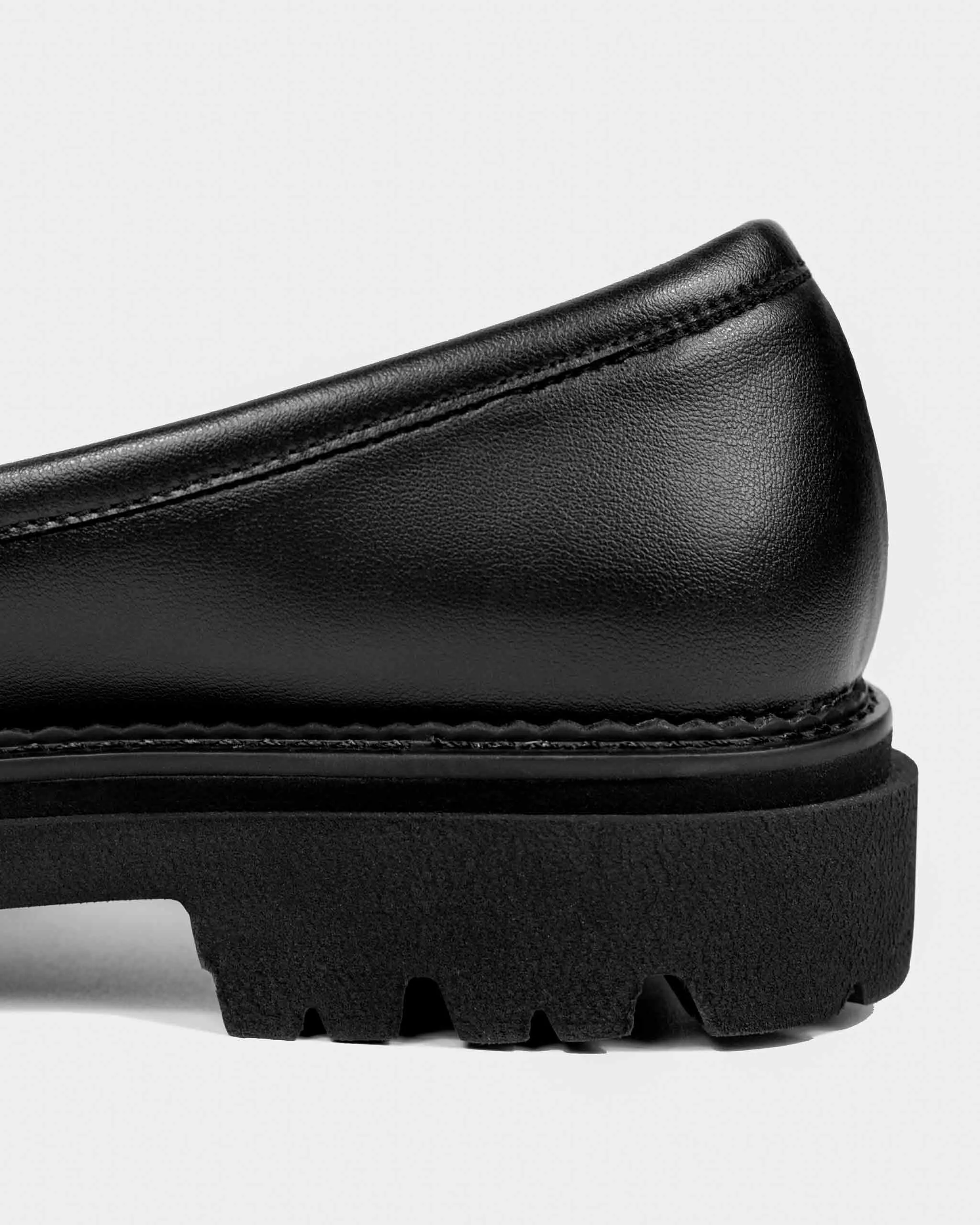 Dicke Traubenleder-Vegan-Loafer | Schwarz