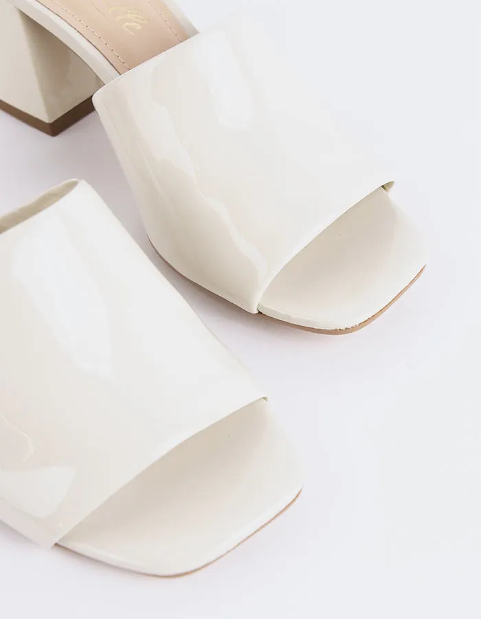 Clarabelle Off-White Glanzleder