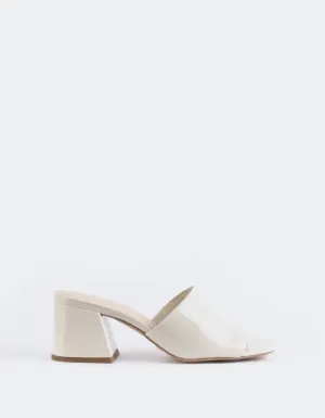 Clarabelle Off-White Glanzleder