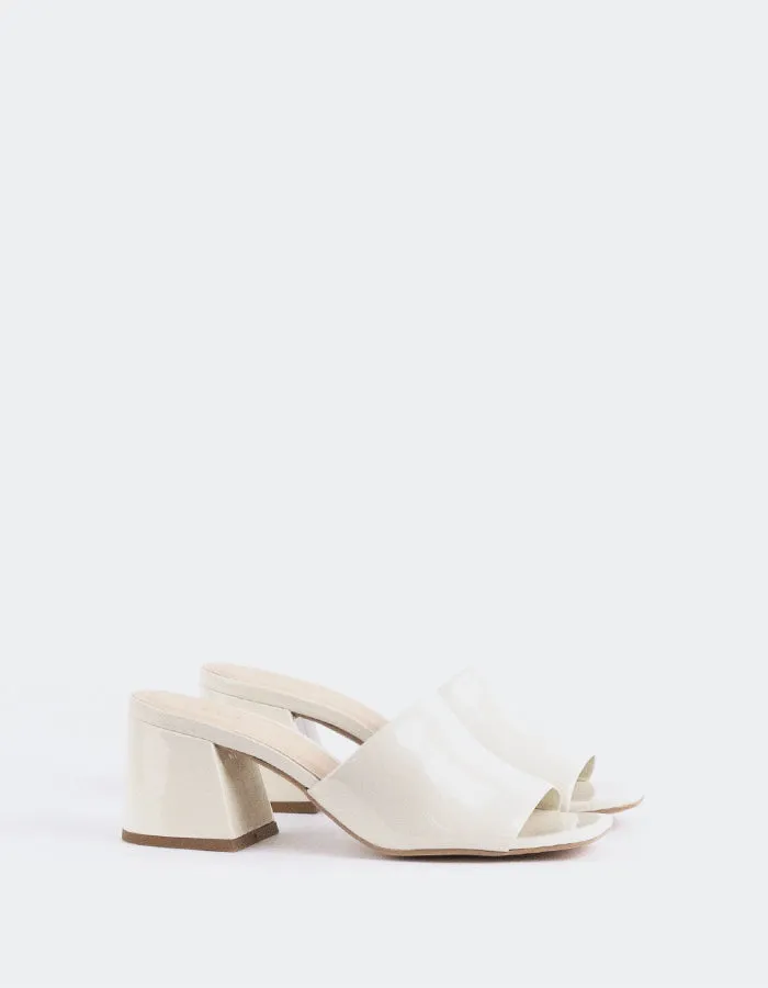 Clarabelle Off-White Glanzleder
