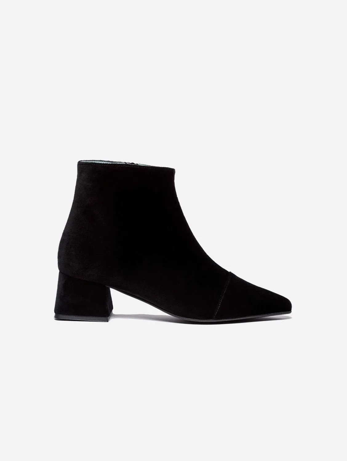 Dahlia Vegan Velvet Knöchelstiefel | Schwarz