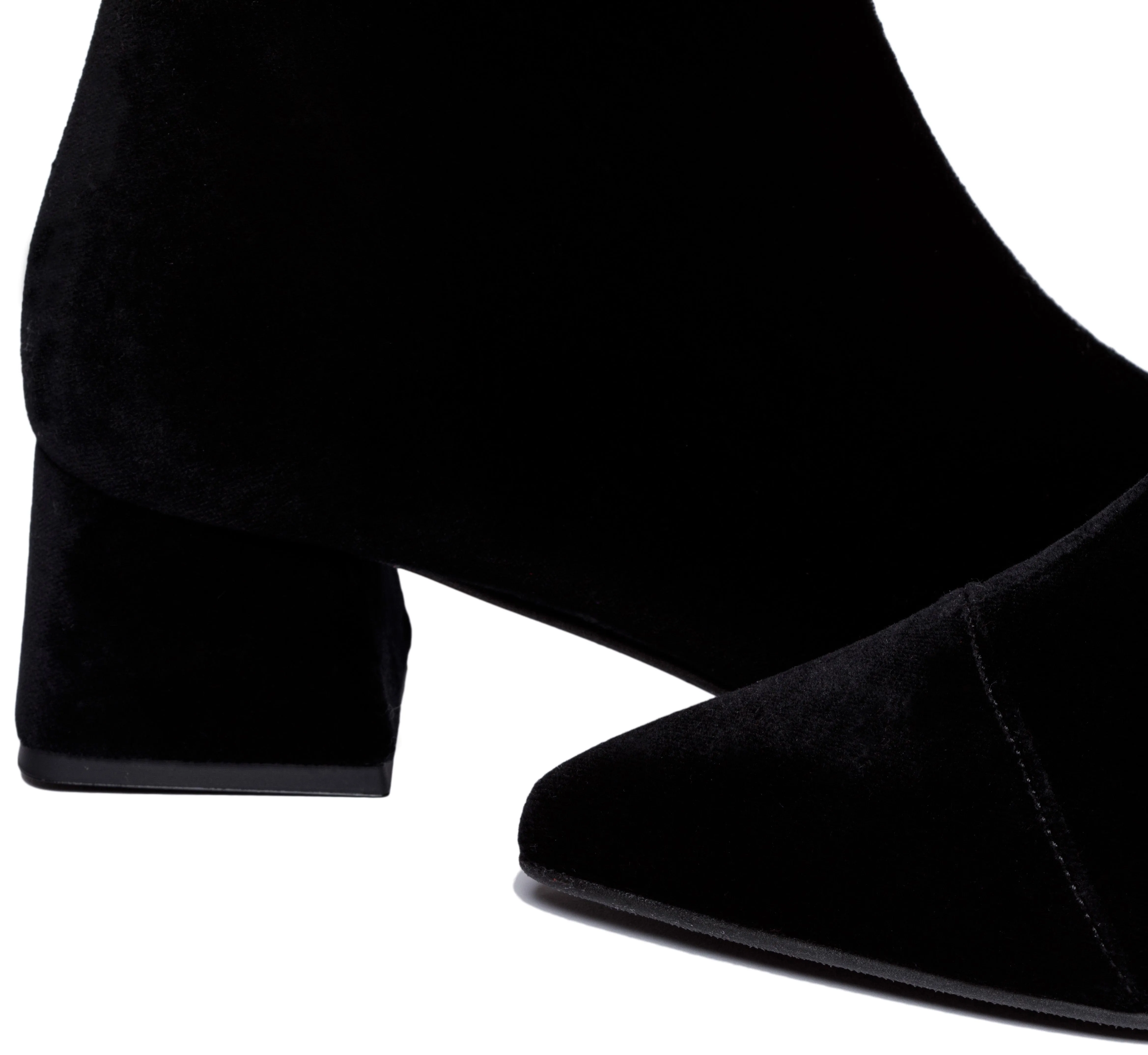 Dahlia Vegan Velvet Knöchelstiefel | Schwarz