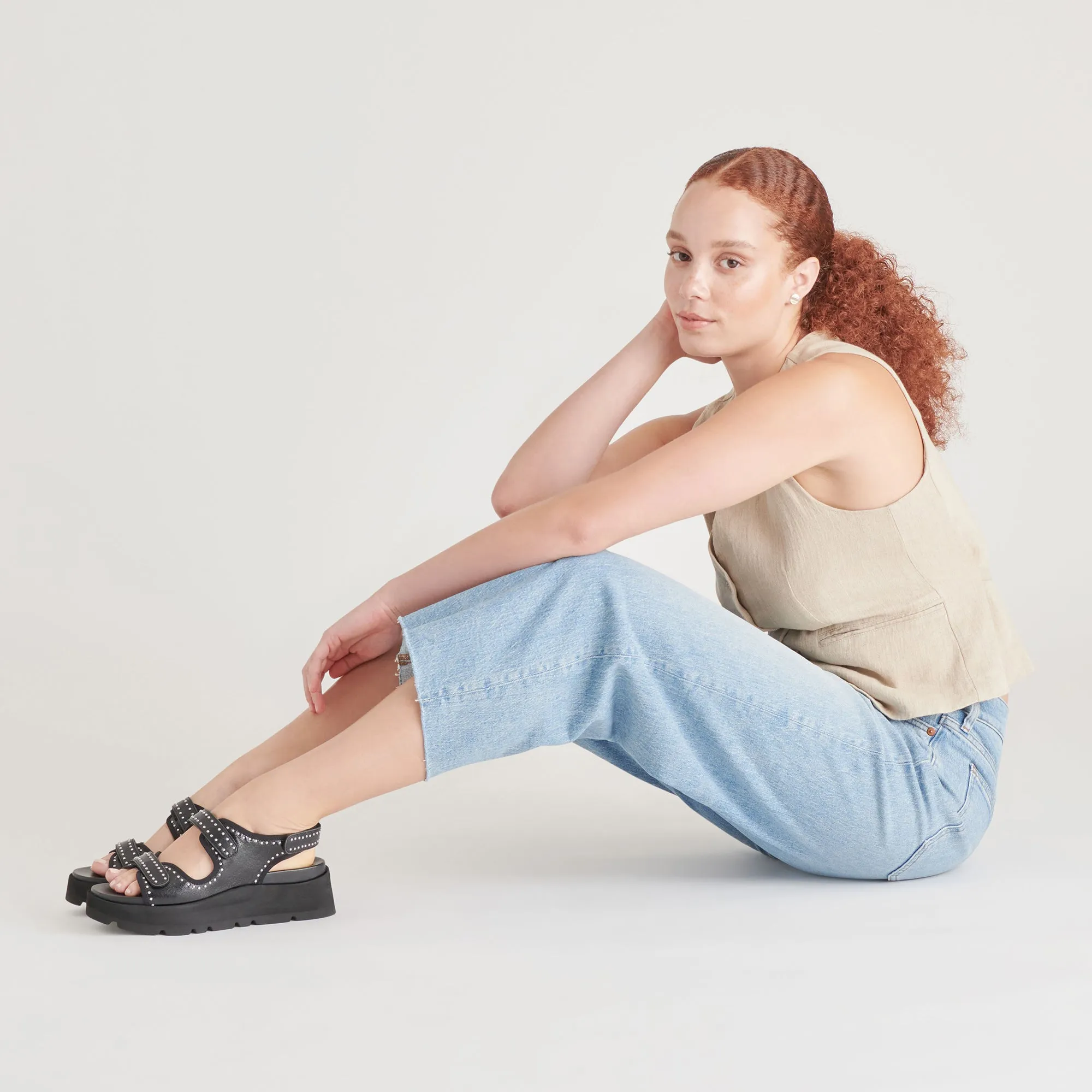 DUBAI STIEFELETTEN MITTELHOCH MIT MITTERNACHTSKRÄUSELUNG GLANZLEDER