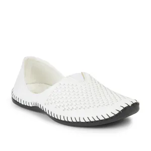 Fortune White Casual Mojari Loaferschuhe Für Herren AVN-40 Von Liberty