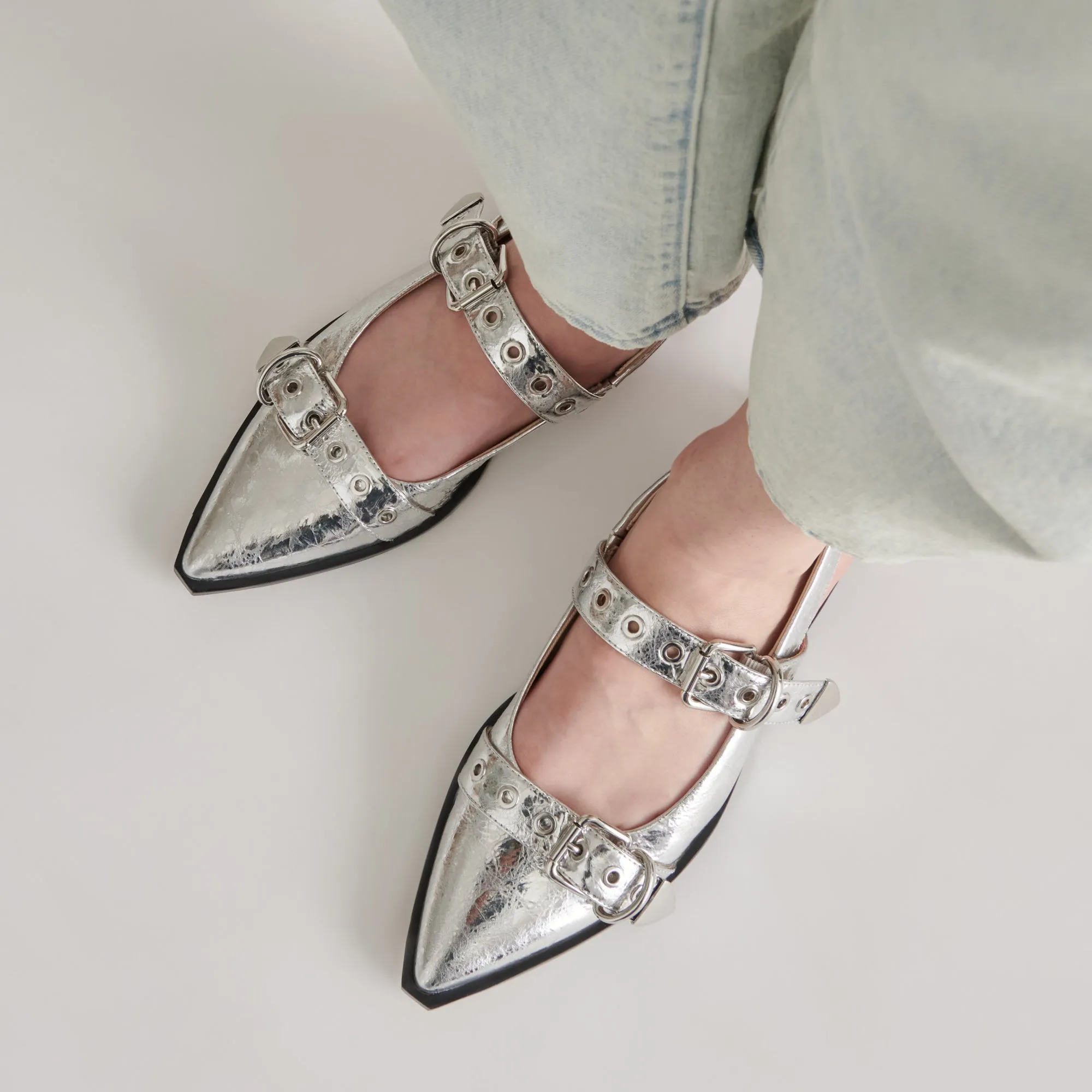 LABELL FLATS SILBER ANTIKE LEDER