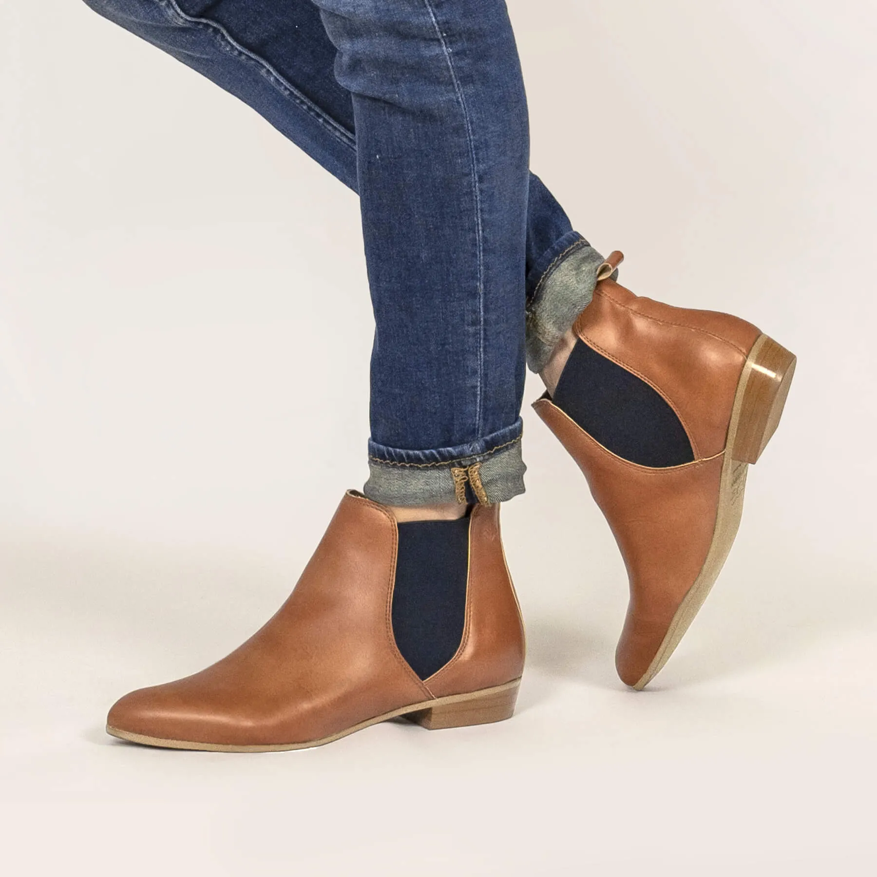 Laika Damen Stiefeletten aus veganem Traubenleder | Kamel