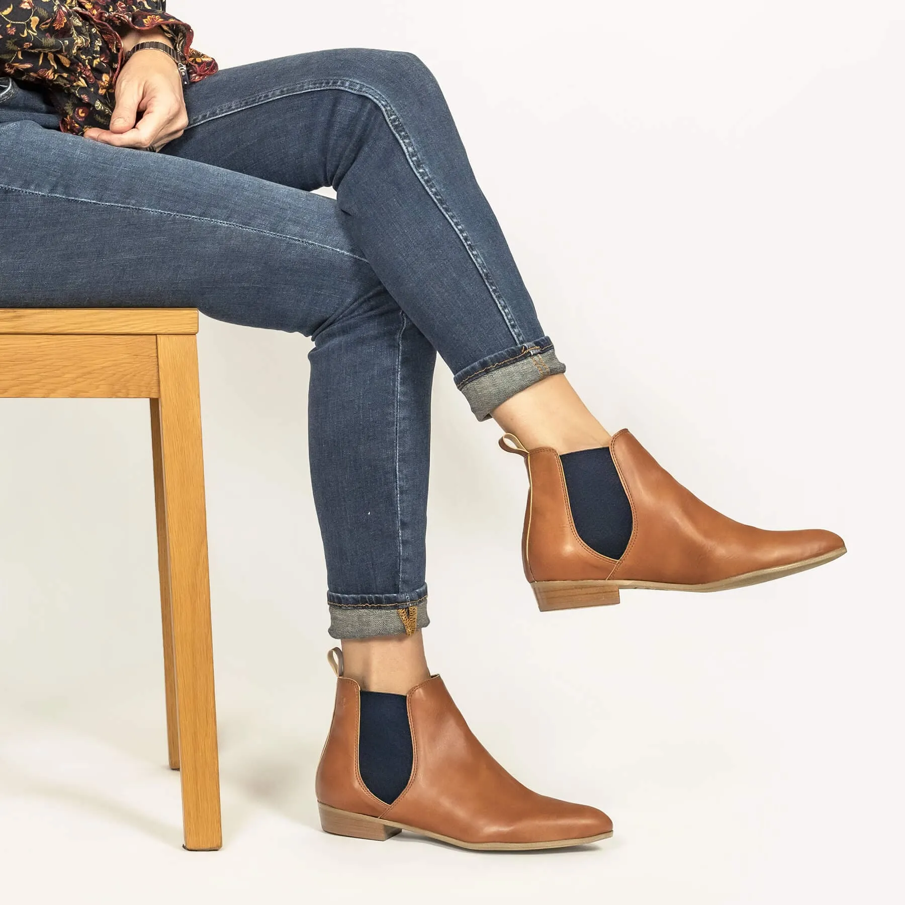 Laika Damen Stiefeletten aus veganem Traubenleder | Kamel