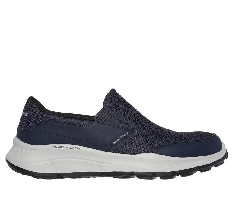 Herren Weite Passform Skechers 232515 Equalizer 5.0 Langlebige Trainingsschuhe