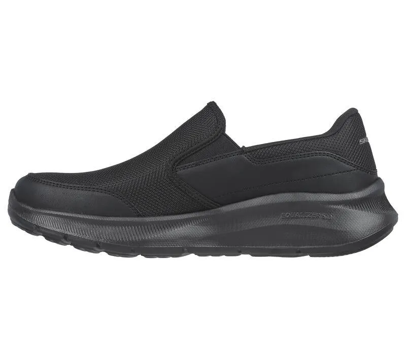 Herren Weite Passform Skechers 232515 Equalizer 5.0 Langlebige Trainingsschuhe