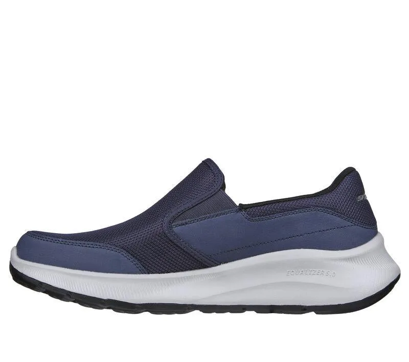 Herren Weite Passform Skechers 232515 Equalizer 5.0 Langlebige Trainingsschuhe