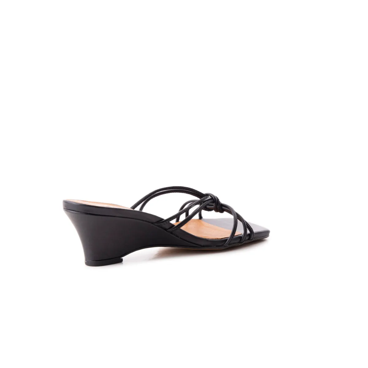 Nidia Leder in Schwarz