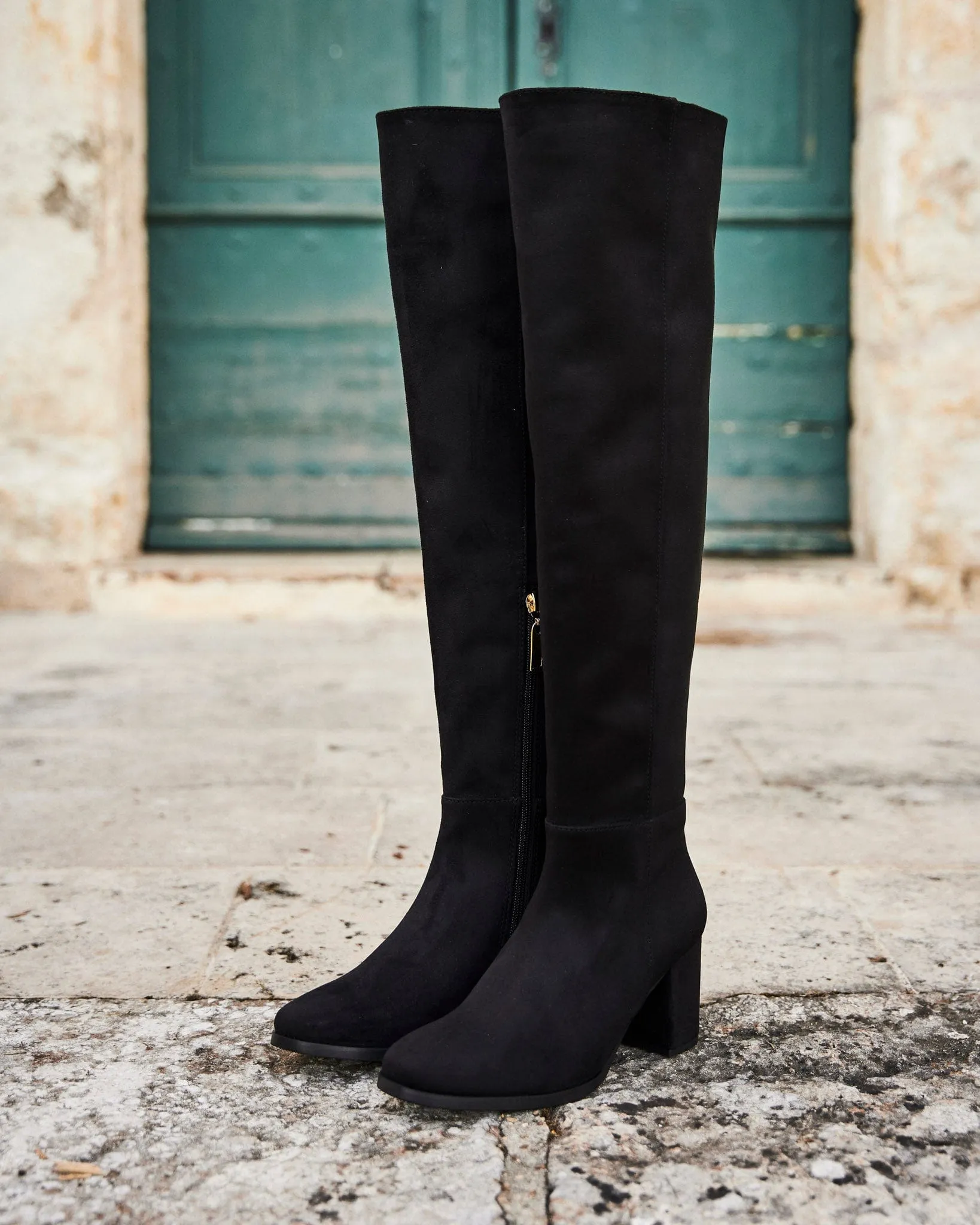 Nocturnal Recycelte Veganes Wildleder Kniestiefel | Schwarz