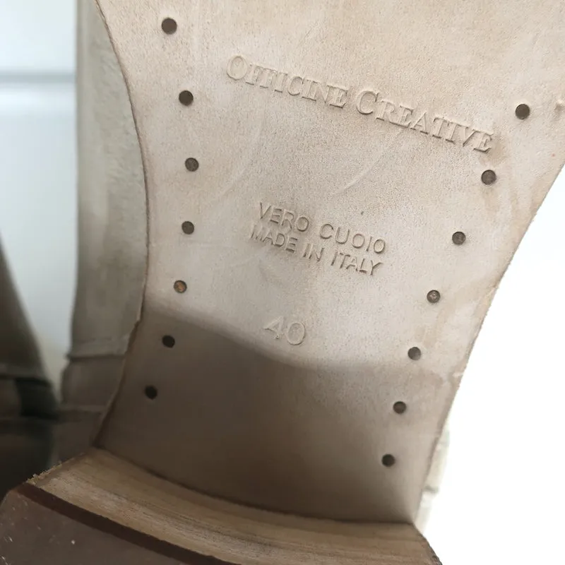 Officine Creative Denner Seitlich mit Reißverschluss versehene Knöchelstiefel in Taupe Wildleder Größe 40 NEU