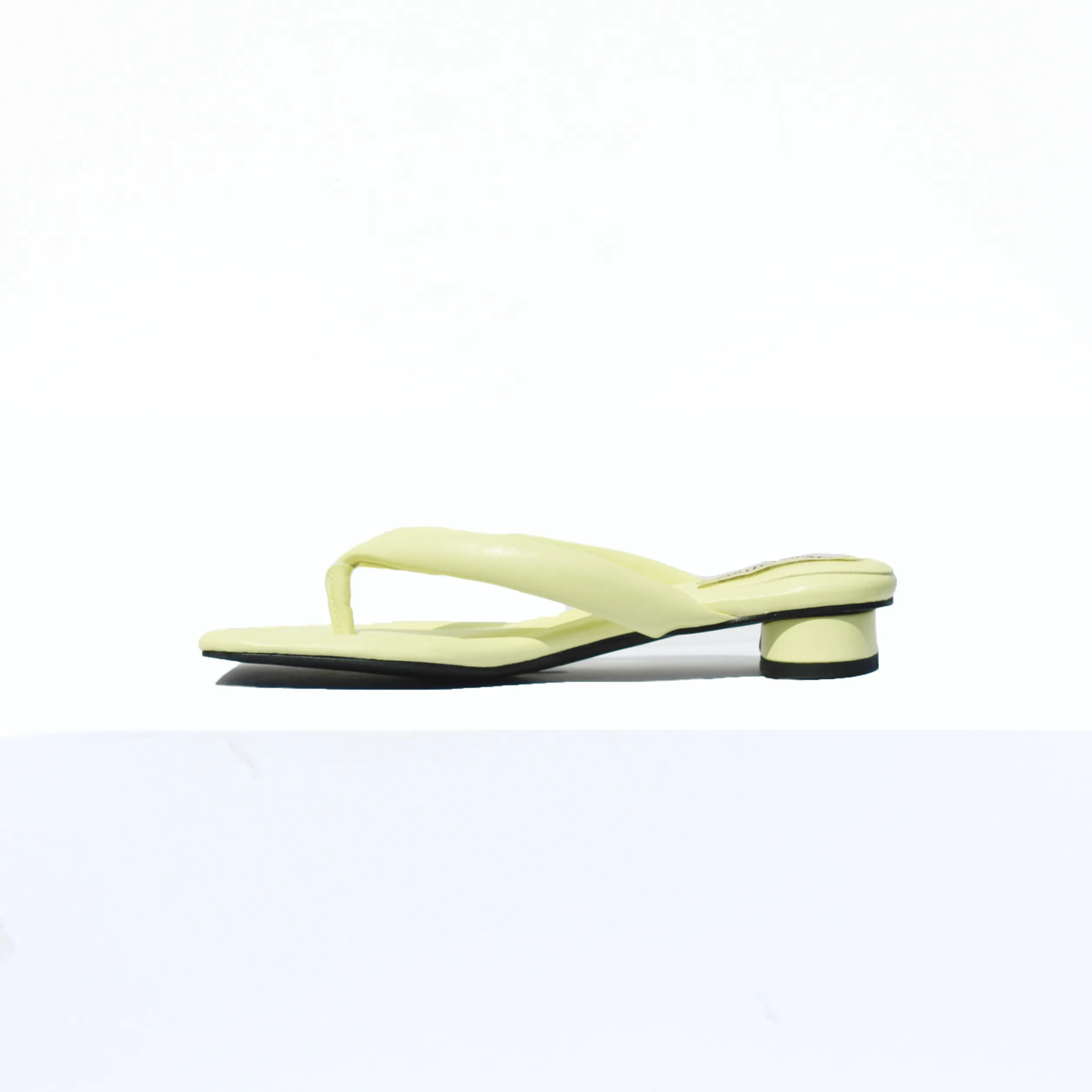 Olivia Vegan-Leder Spitzen-Mules | Gelb