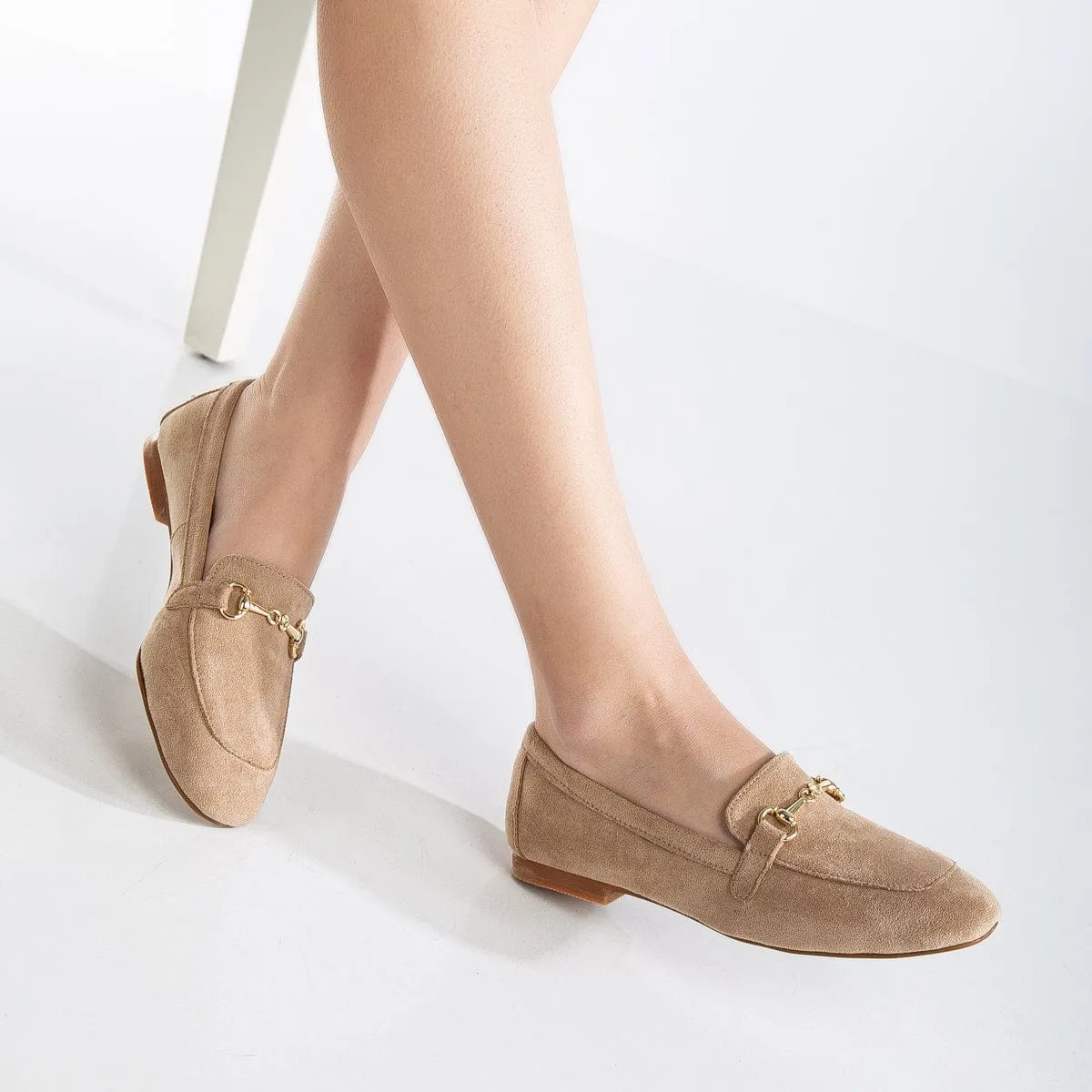Olly Vegan Wildleder Horsebit Loafers | Dunkelbeige