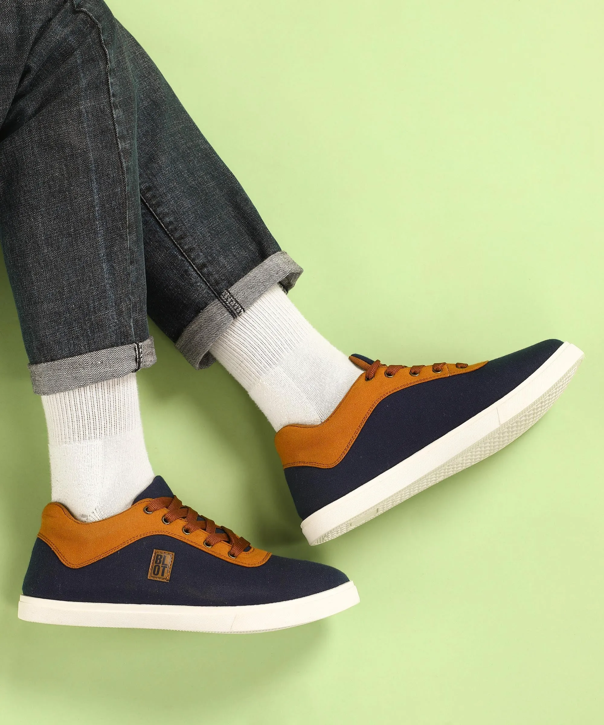 Paragon K1018G Herren Freizeitschuhe | Stilvolle Outdoor-Wanderschuhe für den Alltag | Schickes & trendiges Design | Bequeme gepolsterte Sohlen Weiß