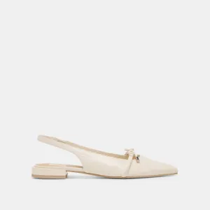 PAYGE FLATS IN OFF-WHITE MIT KRAUSELACK