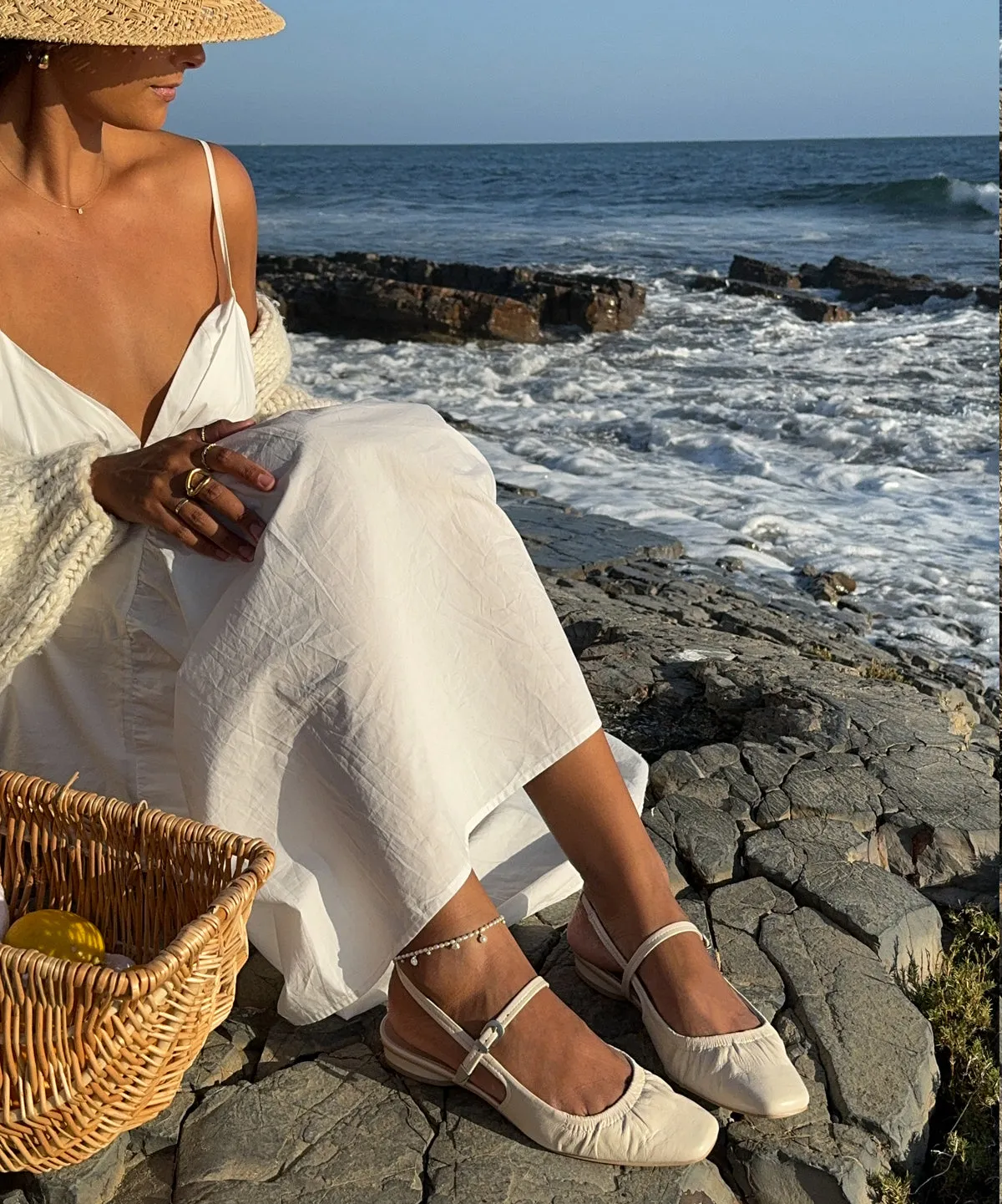 RIANNE FLATS ELFENBEIN KRÄUSELNDES GLANZLEDER