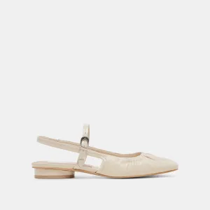 RIANNE FLATS ELFENBEIN KRÄUSELNDES GLANZLEDER