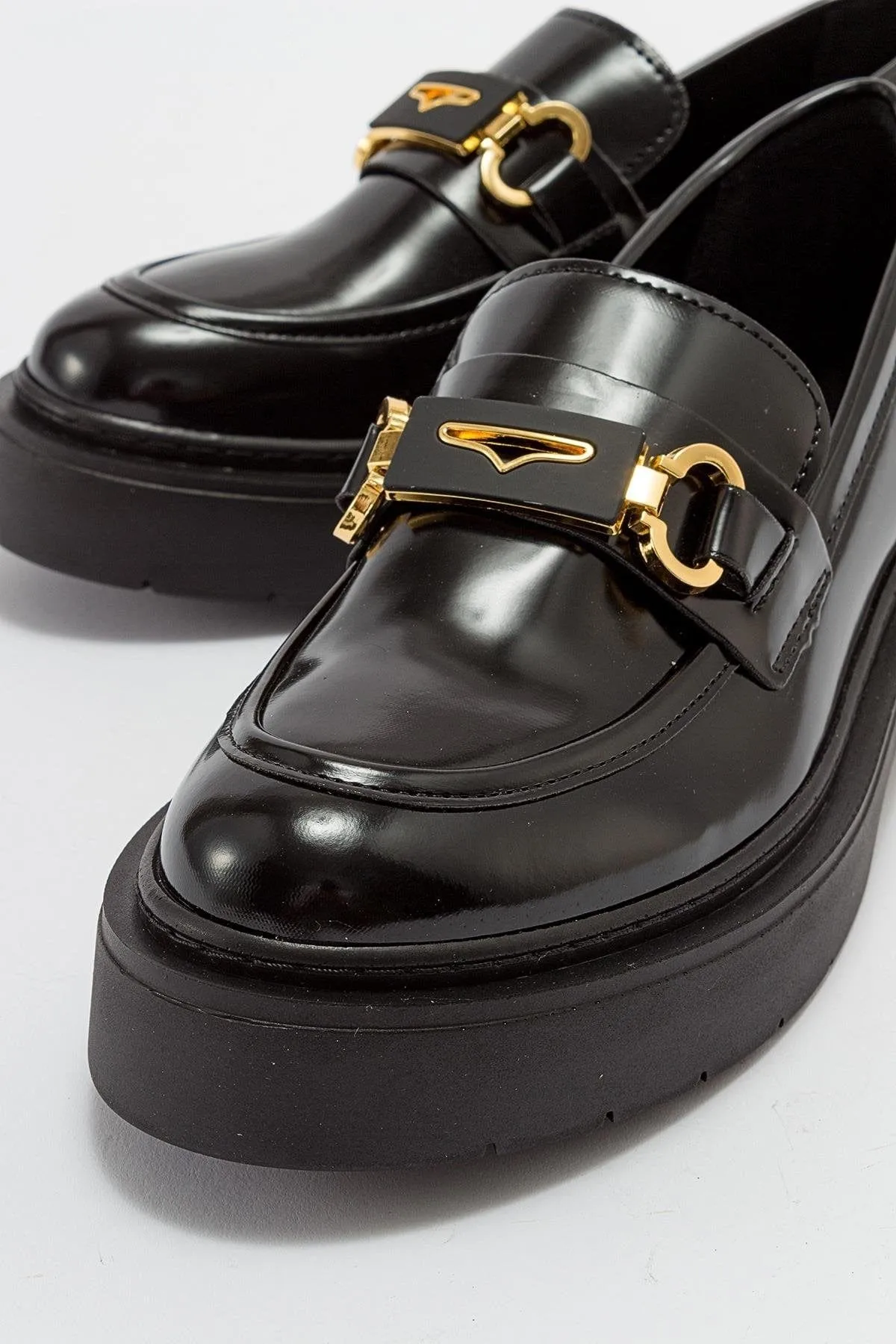 Simone Vegan-Leder Bit-Plattform-Loafers | Hochglanz Schwarz