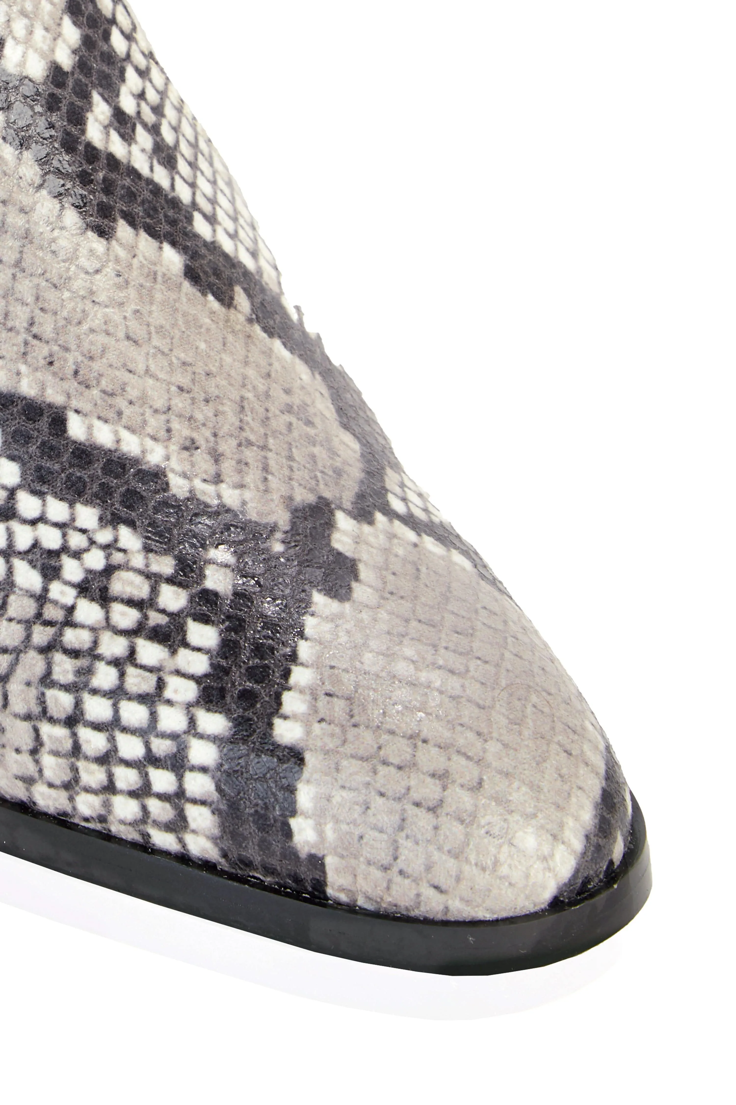 Steffy Vegane Leder Stiefeletten mit niedrigem Absatz | Python-Optik