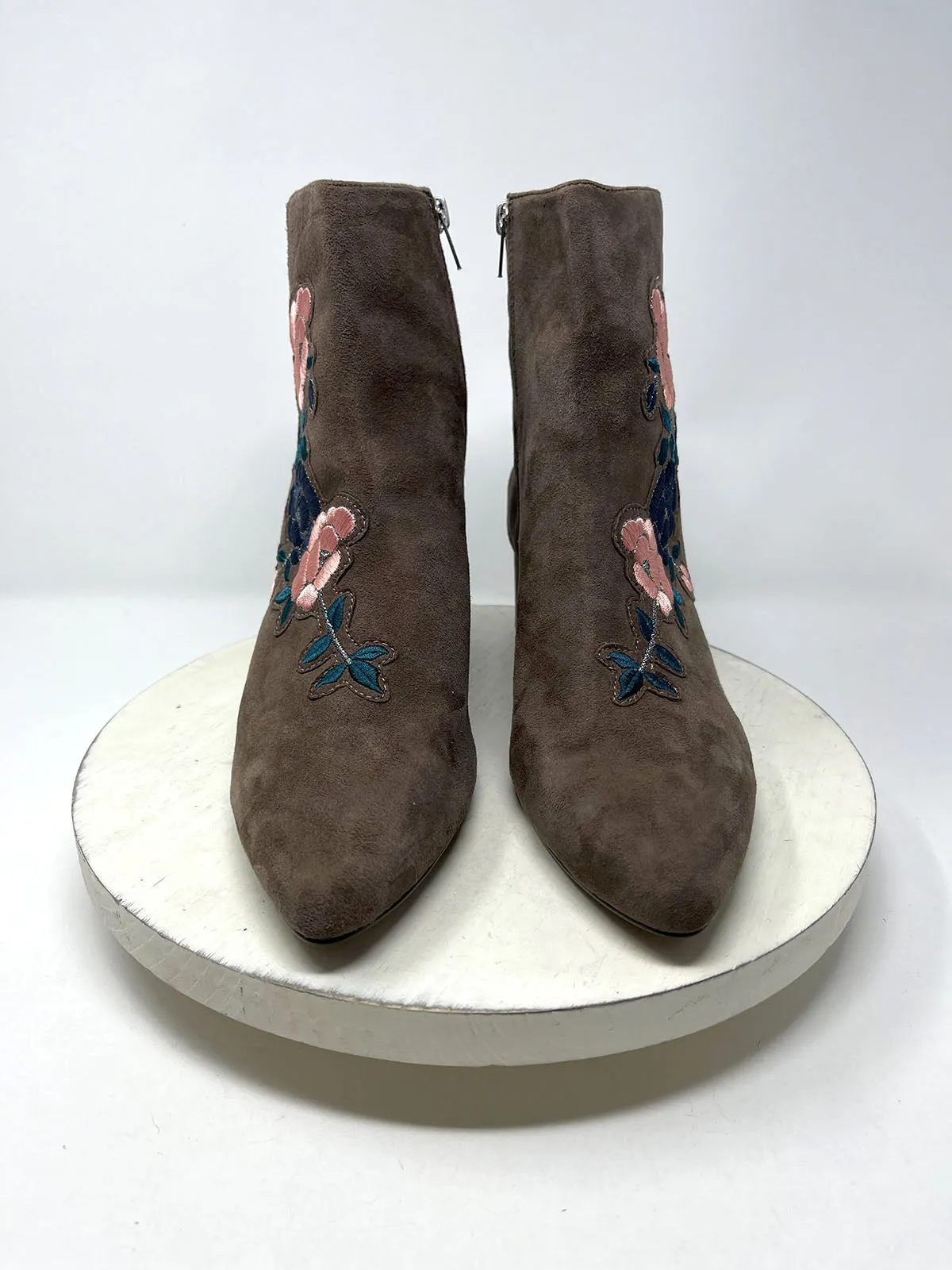 Steven Von S.M. Größe 11 Hellbraune Blumenbestickte Stiefel NWOB