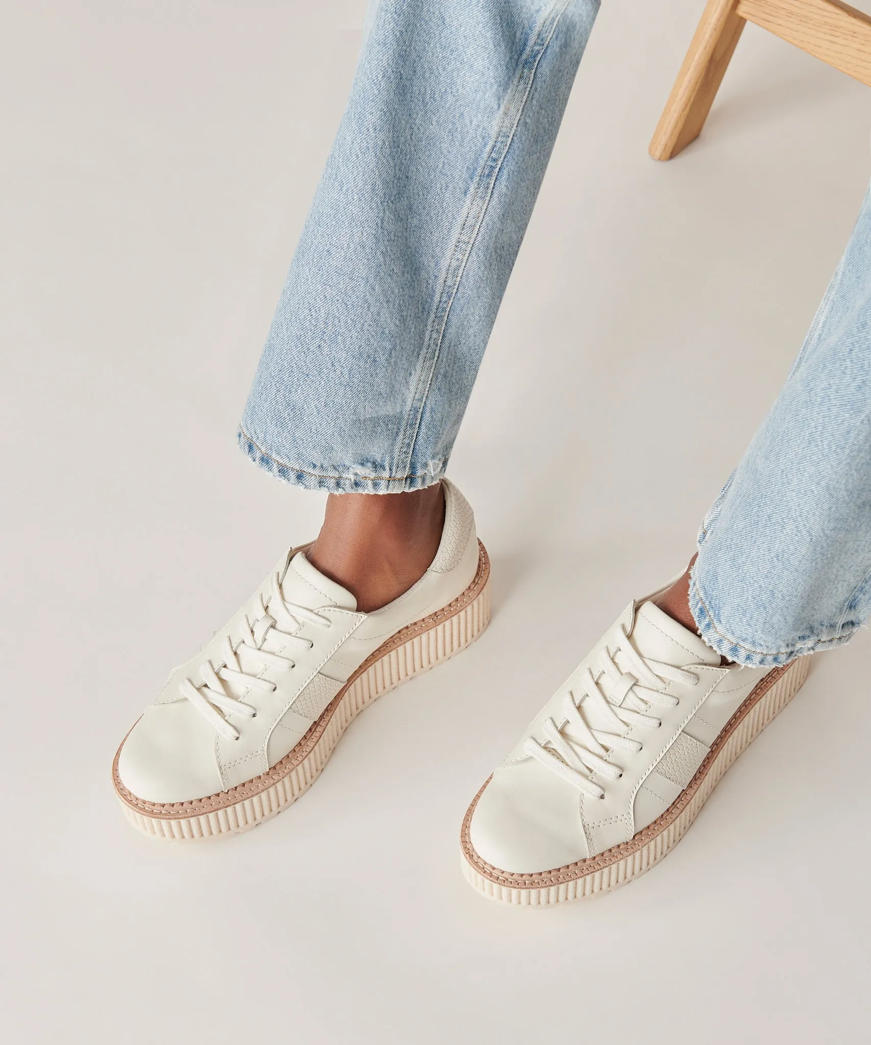 TIGER SNEAKERS WEIßES LEDER