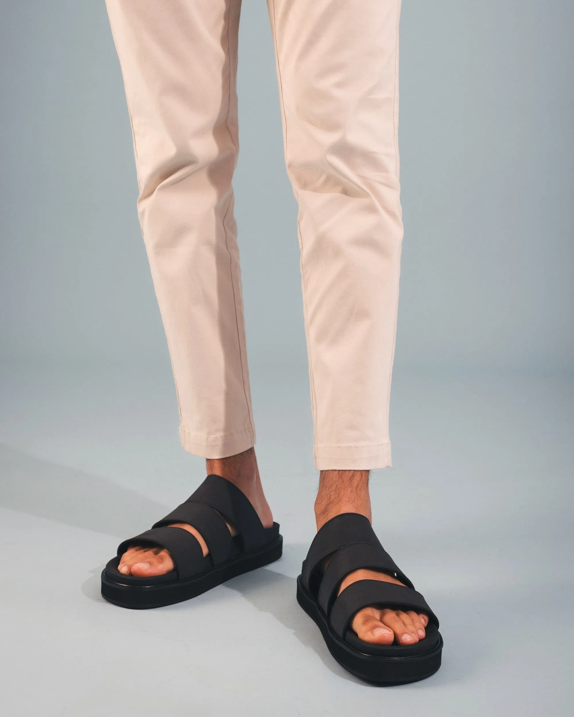 Tonga Unisex Vegane Mikrofaser Plateausandalen | Schwarz