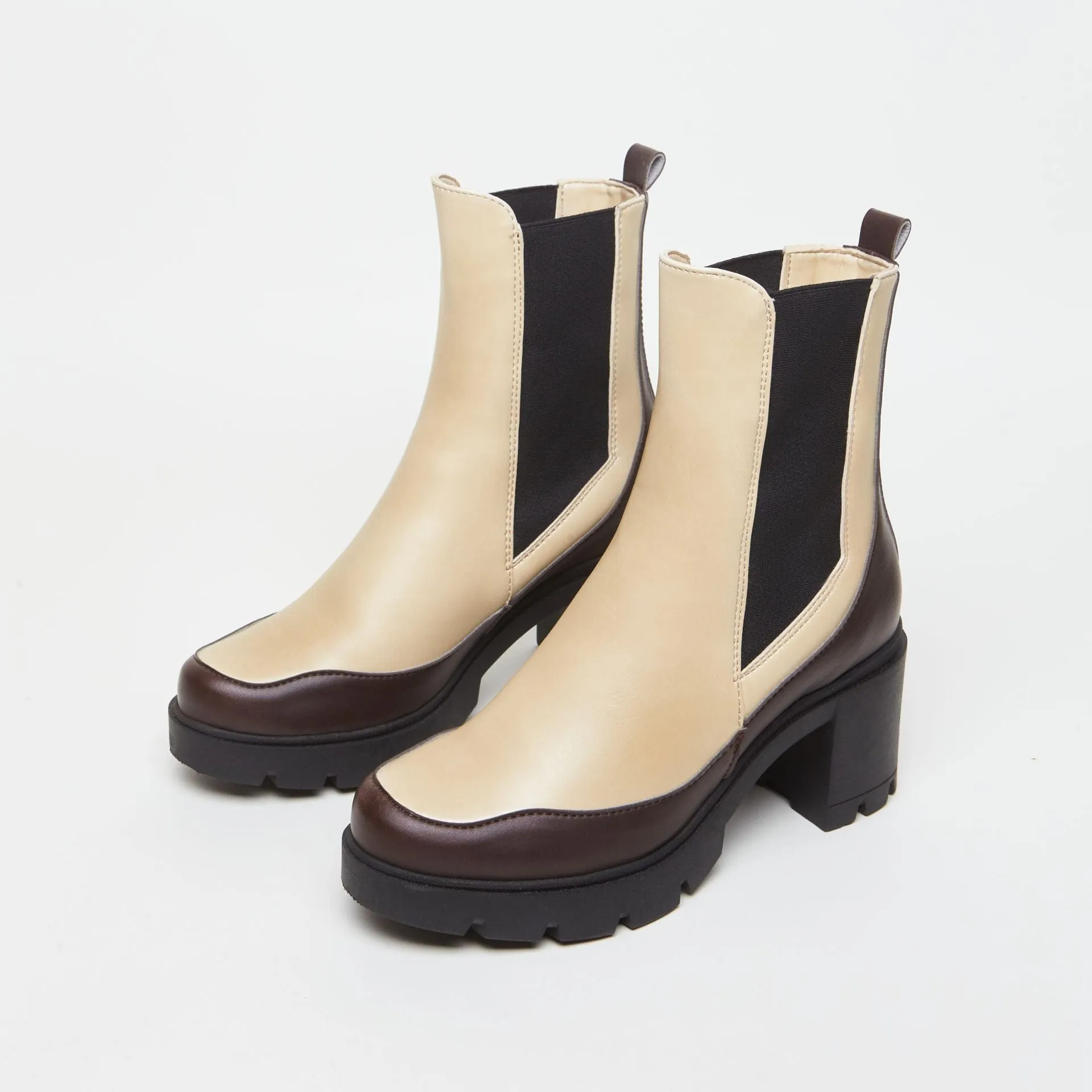 Vicky Vegan Leder Stiefel mit Absatz | Schoko & Vanille
